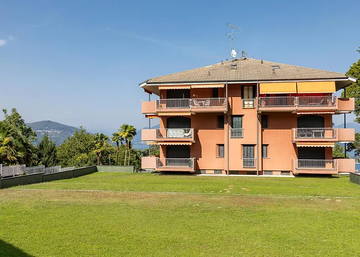 Arona Vista Panoramica Appartamento *