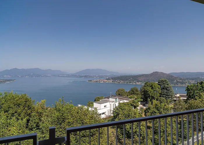 Appartamento Arona Vista Panoramica *